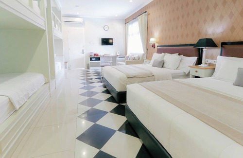Surabaya House | HOME Guesthouse