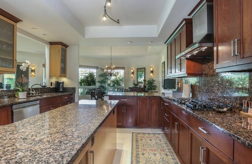 Kaiulani House | Home Immersed in Nature w/Shared Pool, Hot Tub. Close to Hanalei Bay: Hale Moana