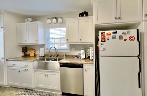 Algoma House | Home in Algoma