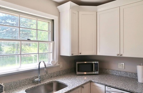 East Texas House | Home in Allentown | Dorney Park | 3 Bedroom