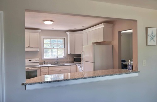 East Texas House | Home in Allentown | Dorney Park | 3 Bedroom