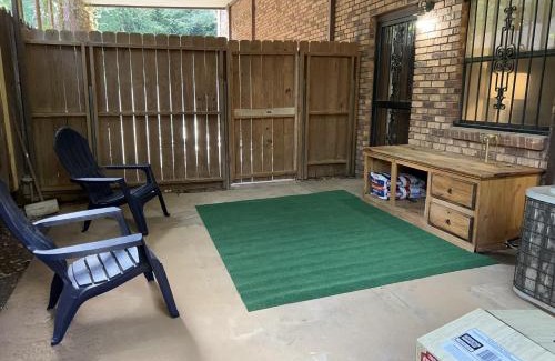 Glen Iris Apartment | Home in Birmingham Alabama