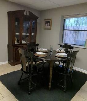 Glen Iris Apartment | Home in Birmingham Alabama