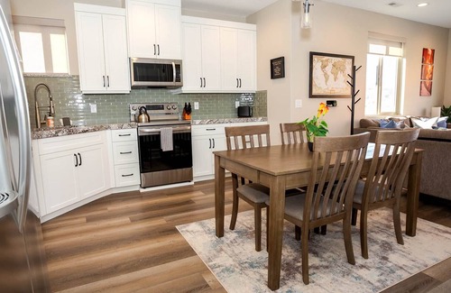 Kanab House | Home in Kanab, Utah Near Zion and Bryce with Private Hot Tub! Incredible stargaz