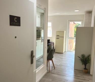 Bielefeld Apartment | Home Inn Apartments - 101