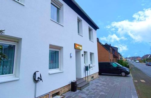 Dormagen Bed & Breakfast | Home Inn Hotel