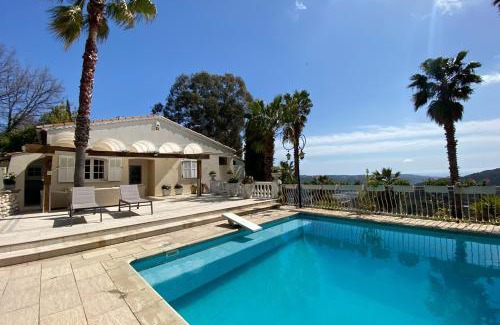 Saint-Jeannet Bed & Breakfast | Home - La vie est belle