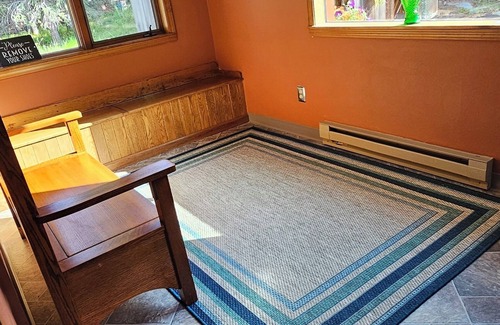 Cooper Landing House | Home nestled in a private forest setting, mountain views, walk to Kenai Lake.