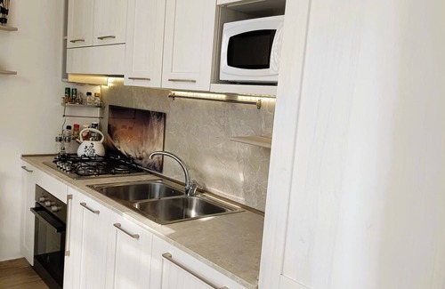 Cavalcaselle Apartment | Home OKSY appartamento vacanze vicino a Gardaland.n Ideale per coppie e famiglie
