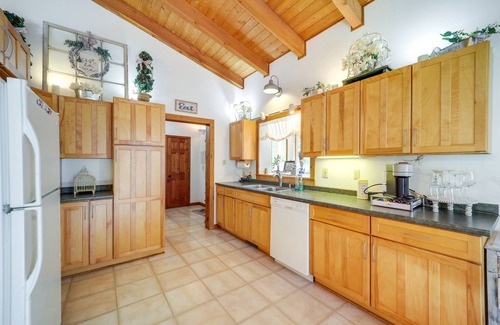 Frank House | Home on 60 Acres Near Beech Mtn!