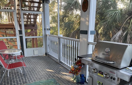 East End House | Home on St. George Island 2 blocks to the beach!