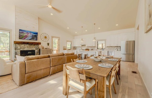 Eureka House | Home on the 10th Hole – Incredible Views & Hot Tub