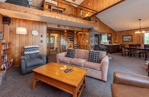 Paradise Point House | Home on the Ridge: Lake Access, Hot Tub, Fire Pit, Fireplace!