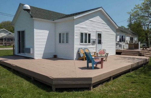 Kelleys Island House | Home on the shore. 2 person Studio amazing view