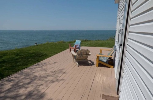 Kelleys Island House | Home on the shore. 2 person Studio amazing view