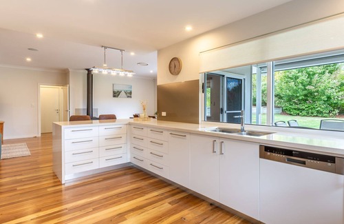 Margaret River House | Home on Valley is a favourite for a relaxing Margaret River holiday.