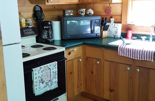 Washington Island Cabin | Home Owner Custom Built Log Cabin