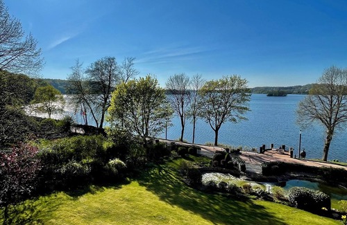 Malente Apartment | Home port Dieksee with panoramic view directly on the Dieksee!