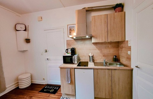 Auxerre Apartment | Home - Renan II - Séjour à Auxerre