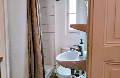 Auxerre Apartment | Home - Renan II - Séjour à Auxerre