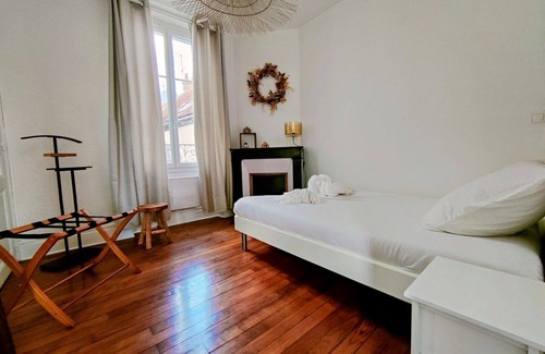 Auxerre Apartment | Home - Renan - Séjour à Auxerre