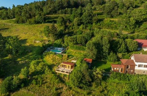 Le Menil House | Home - Retour aux sources