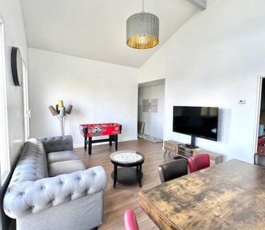 Cergy Apartment | Home seventy - Guest House
