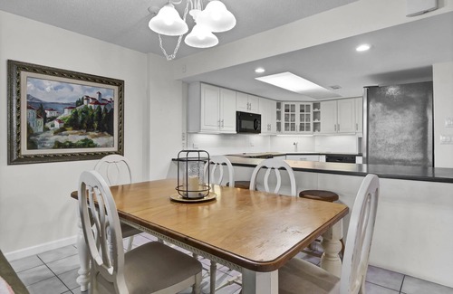 Wrightsville Beach Condo | Home sweet home! 2BR/2BA oceanfront condo w/pool