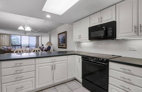 Wrightsville Beach Condo | Home sweet home! 2BR/2BA oceanfront condo w/pool