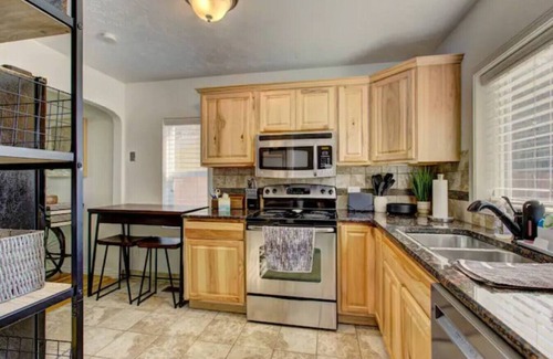 South Boise Village House | Home Sweet Idahome-2 miles from BSU! Pet Friendly!