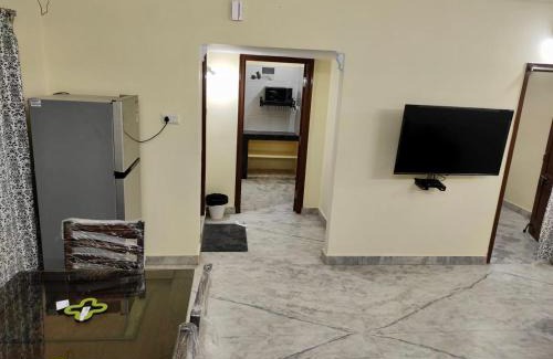 Hyderabad Apartment | Home to explore Food, History & Shopping