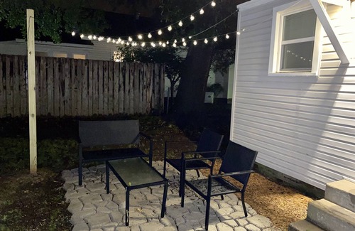 Paris House | Home Town Getaway - 2 bed 1 bath home - close to town!