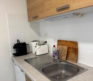 Notre-Dame Apartment | Home Up P0