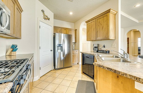 Hurricane Cottage | Home w/Game Room: Near Zion National Park!