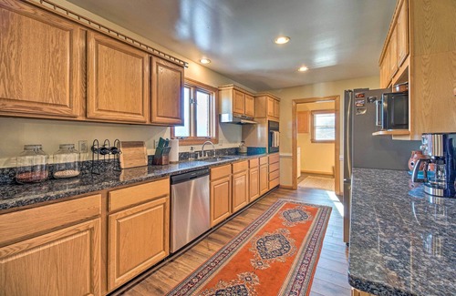 Bentonville House | Home w/Hot Tub Near Shenandoah Nat'l Park!