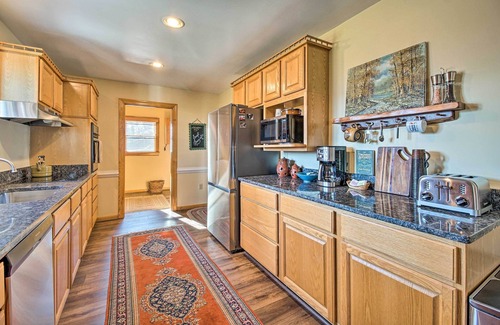 Bentonville House | Home w/Hot Tub Near Shenandoah Nat'l Park!