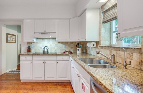 Harbor Beach House | Home w/Lanai, Close to Beaches in Fort Lauderdale
