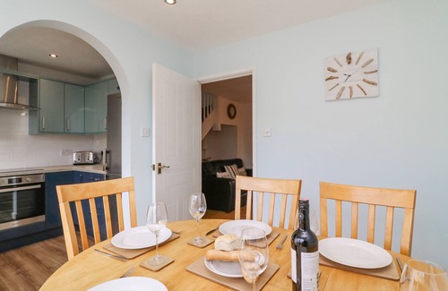 Wyke Regis Cottage | HOME WATERS, pet friendly, with a garden in Wyke Regis