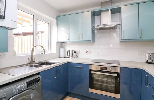 Wyke Regis Cottage | HOME WATERS, pet friendly, with a garden in Wyke Regis