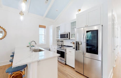 Watercolor House | Home with central AC, pool & tennis - walk to beach, lake, hiking & dining
