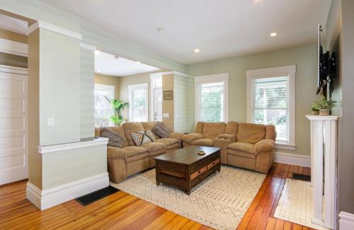 Weinland Park House | Home with Garage, Hot Tub, near OSU & Short North
