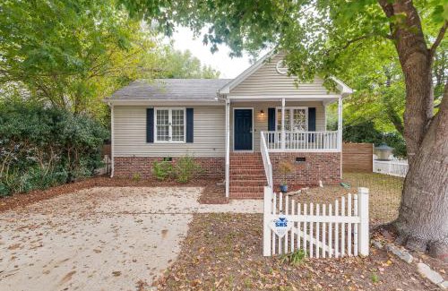 Downtown House | Home with Pet-Friendly Yard, 1 Mi to Dtwn Raleigh!