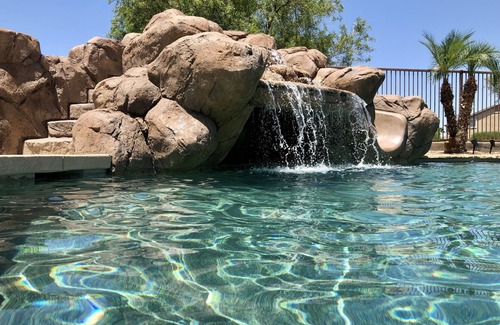 Marbella Vineyards House | Home with Resort Backyard | Pool & Spa | Waterslide | Basketball Court