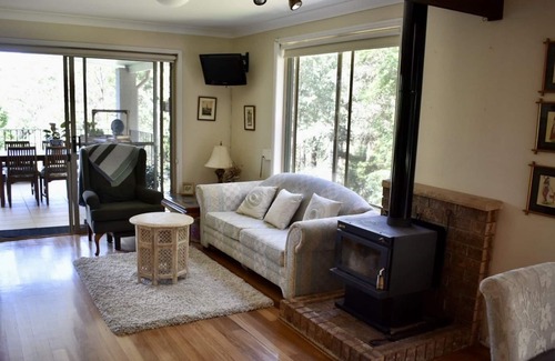 Fountaindale House | Home with views on small acreage