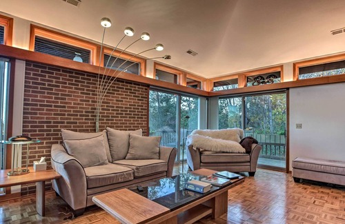 Radford House | Home with Wraparound Deck + Blue Ridge Mtn Views!