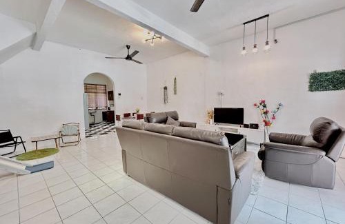 Central Seberang Perai House | Home10#6pax#Netflix#NearAeonAlma&Lotus#BM#
