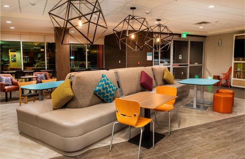Greenacres Hotel | Home2 Suites Bakersfield