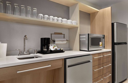 Brooklyn Park Hotel | Home2 Suites by Hilton Brooklyn Park Minneapolis