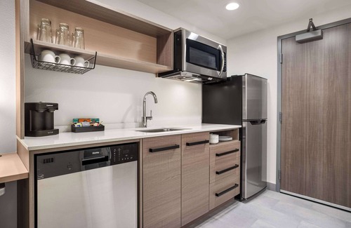 Pike Hotel | Home2 Suites by Hilton Indianapolis North at Intech Park