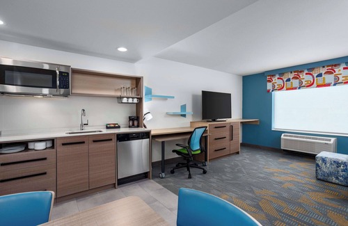Pike Hotel | Home2 Suites by Hilton Indianapolis North at Intech Park